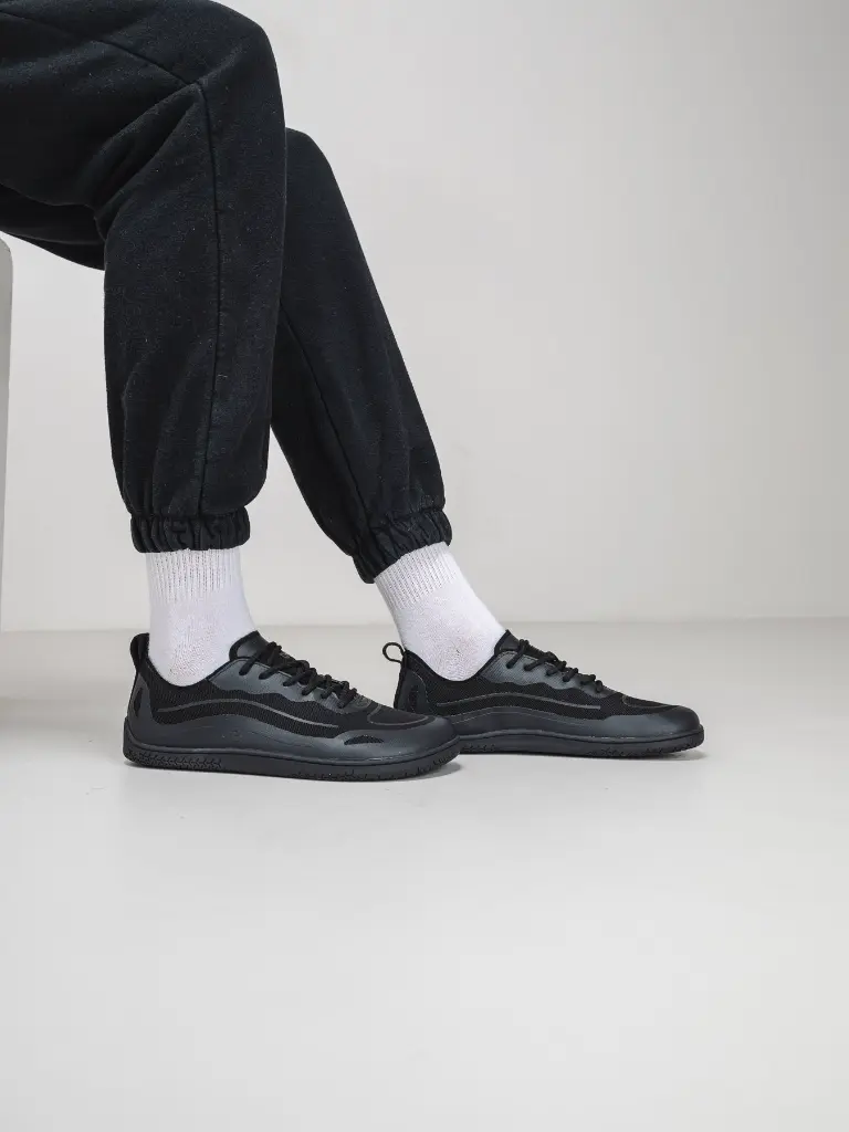 barefoot-tenisky-be-lenka-velocity-all-black-118589-size-large-v-1.webp